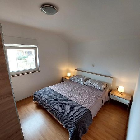 Apartman Zeljo Galižana Exterior foto